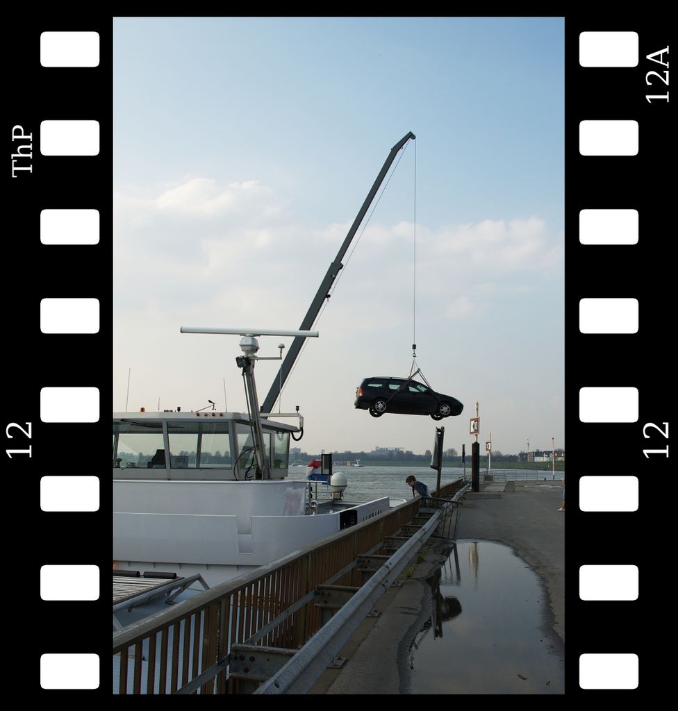 fliegendesauto.jpg (large)